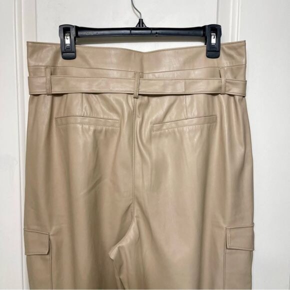 New PAIGE‎ Tami Cargo Pant Taupe Vegan Leather Size 10 - Picture 12 of 15